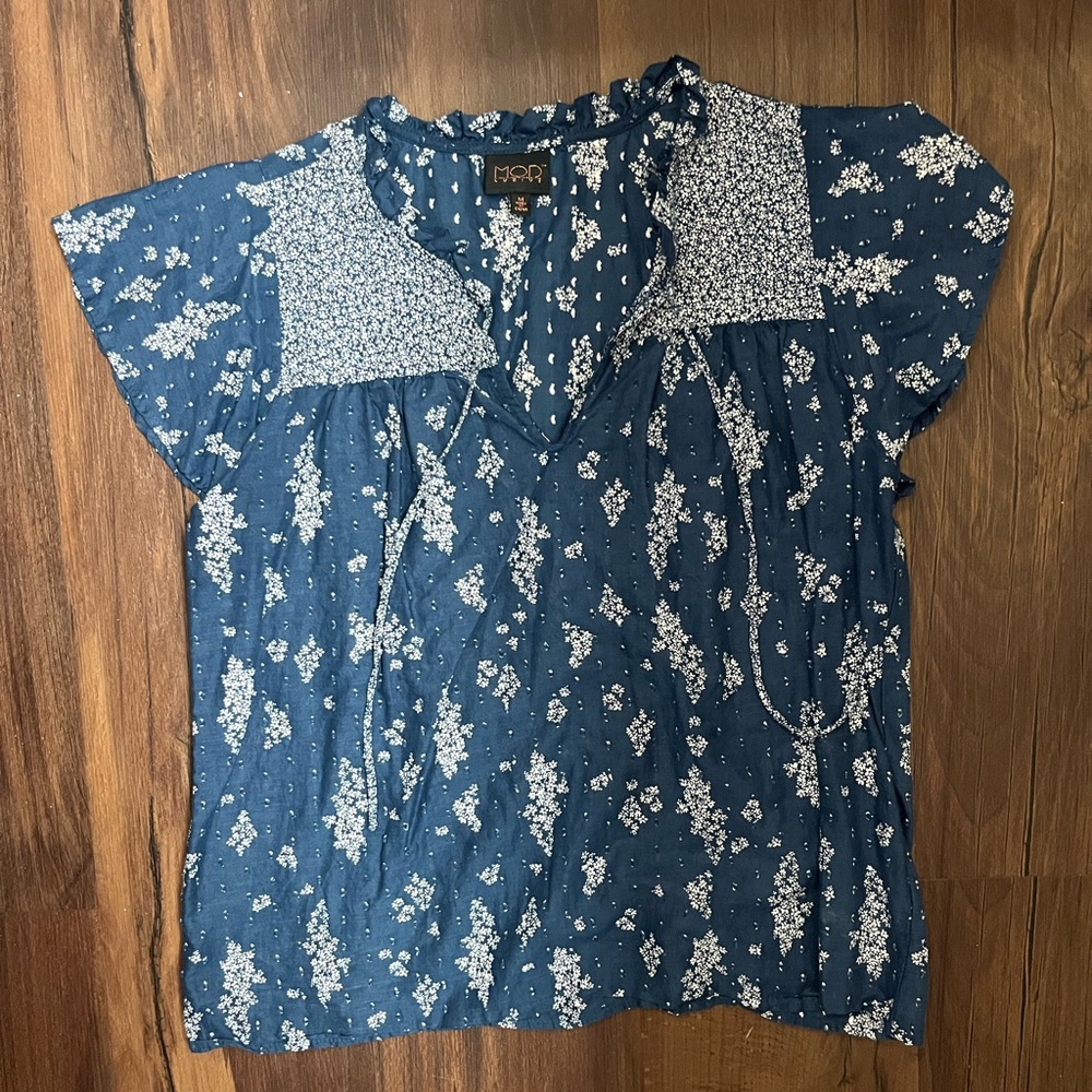 FLASH SALE: Dark Teal & White Floral Print Blouse, size medium